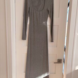 Brand new SKIMS Long Sleeve Ribbed Maxi Dress – Size S – New with Tags